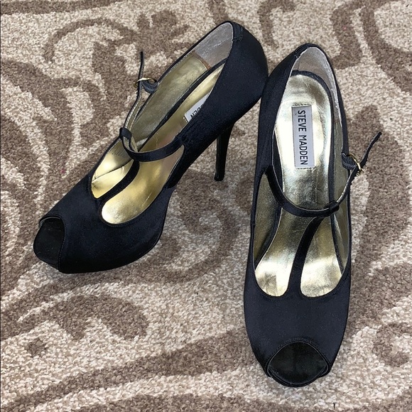 Steve Madden Shoes - Steve Madden Peep Toe Heels